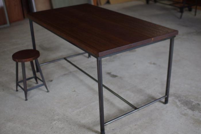古材と鉄脚のオリジナルテーブル 作業台 カフェダイニング什器工業系