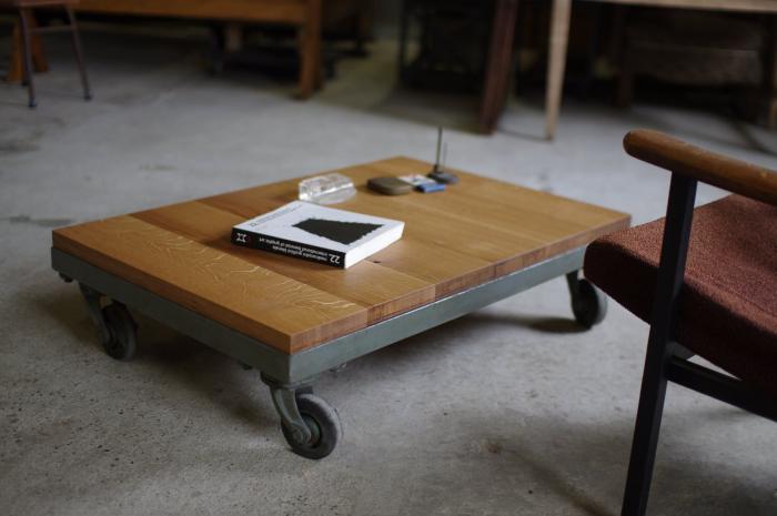 楢材の台車テーブル/センターテーブル/ローテーブル