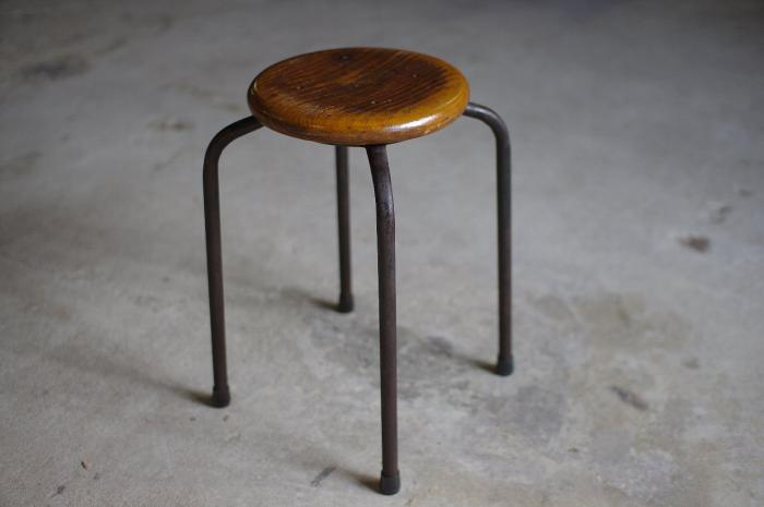 古材と鉄脚のスツール▼アンティークチェアカフェ丸椅子工業系