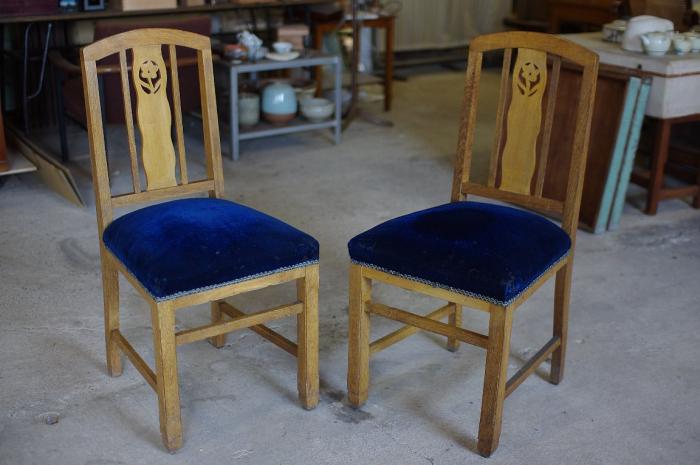 楢材の椅子2脚▼アンティークチェア花透かし彫り昭和レトロ