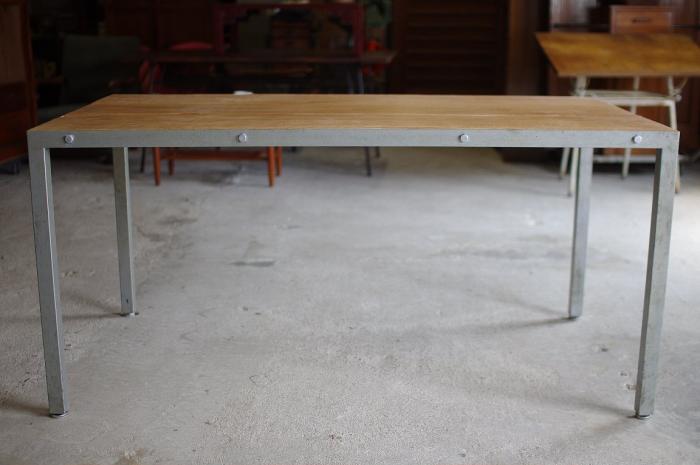 オーク材と鉄脚(亜鉛メッキバージョン)のワークテーブル/作業台▽工業 