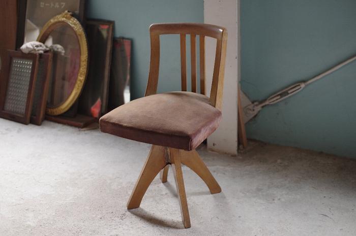 17640円 人気の 楢材 古いベロア座面の椅子 チェア 古家具 古道具 アンティーク 昭和レトロ